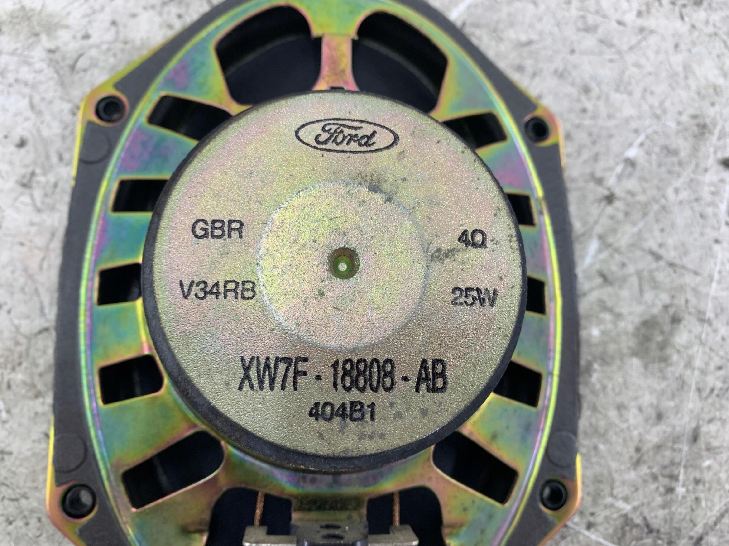 Zdjęcie używanej części: FORD FIESTA MK6 GŁOŚNIK DRZWI TYŁ XW7F18808AB