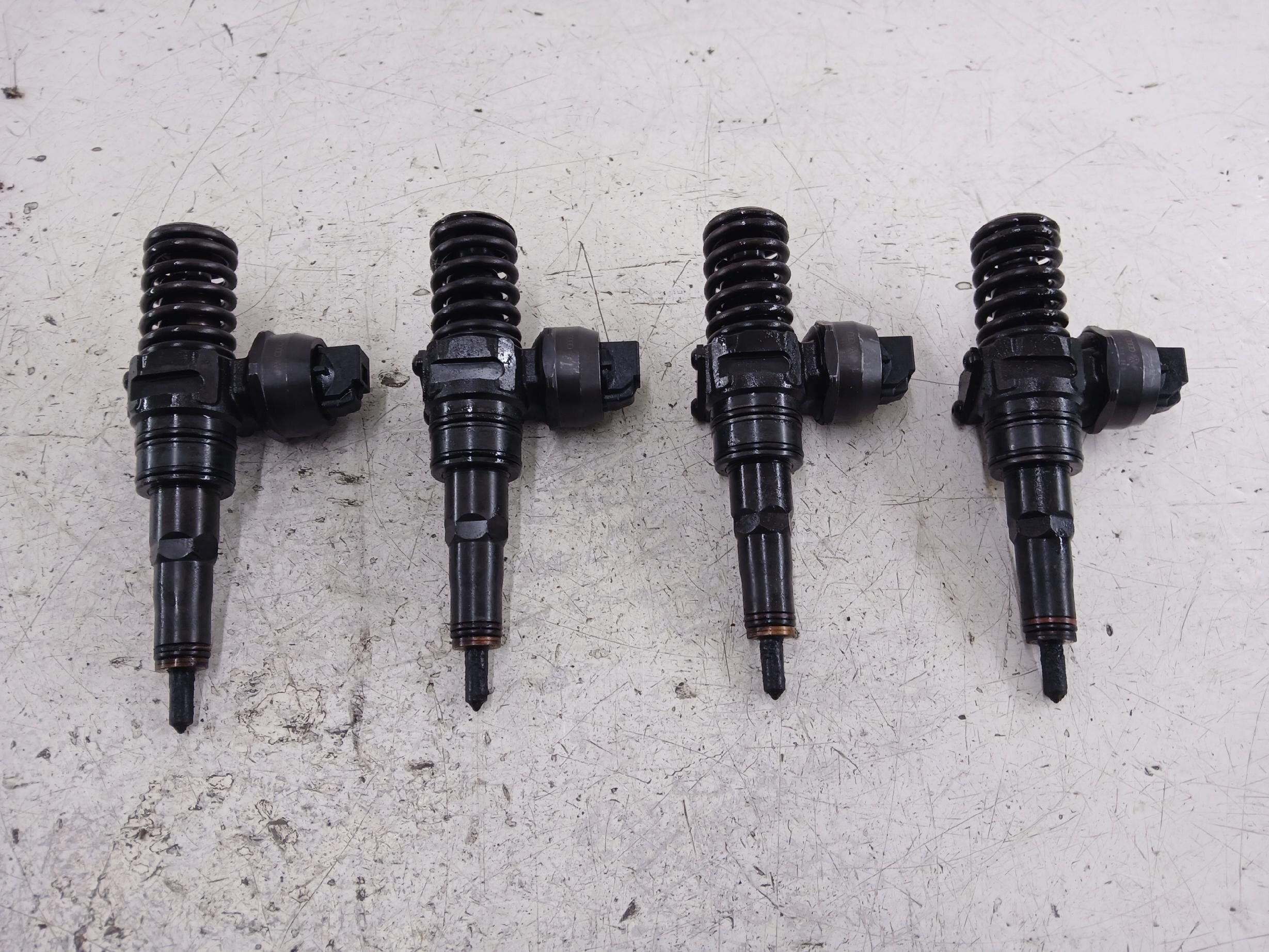 Zdjęcie używanej części: POMPOWTRYSK VW AUDI SEAT SKODA 1.9 TDI ASZ 038130073AK