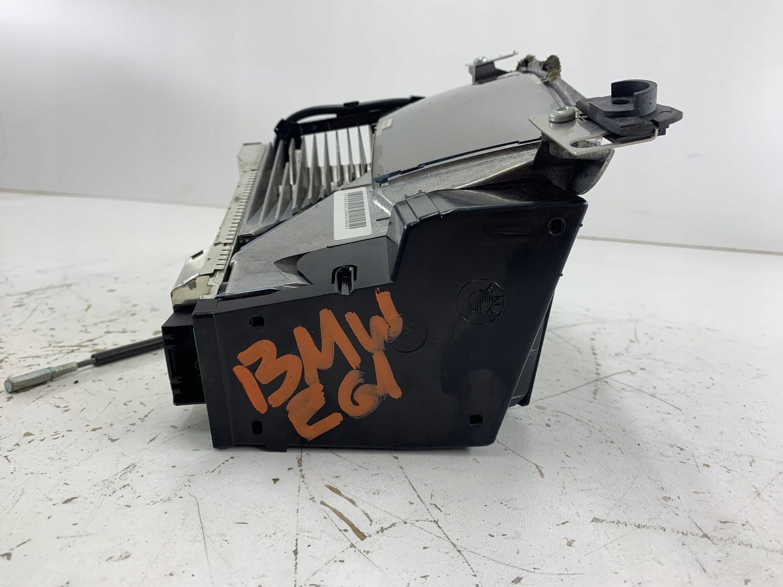 Zdjęcie używanej części: BMW E60 E61 HEAD UP WYŚWIETLACZ RZUTNIK 6949088