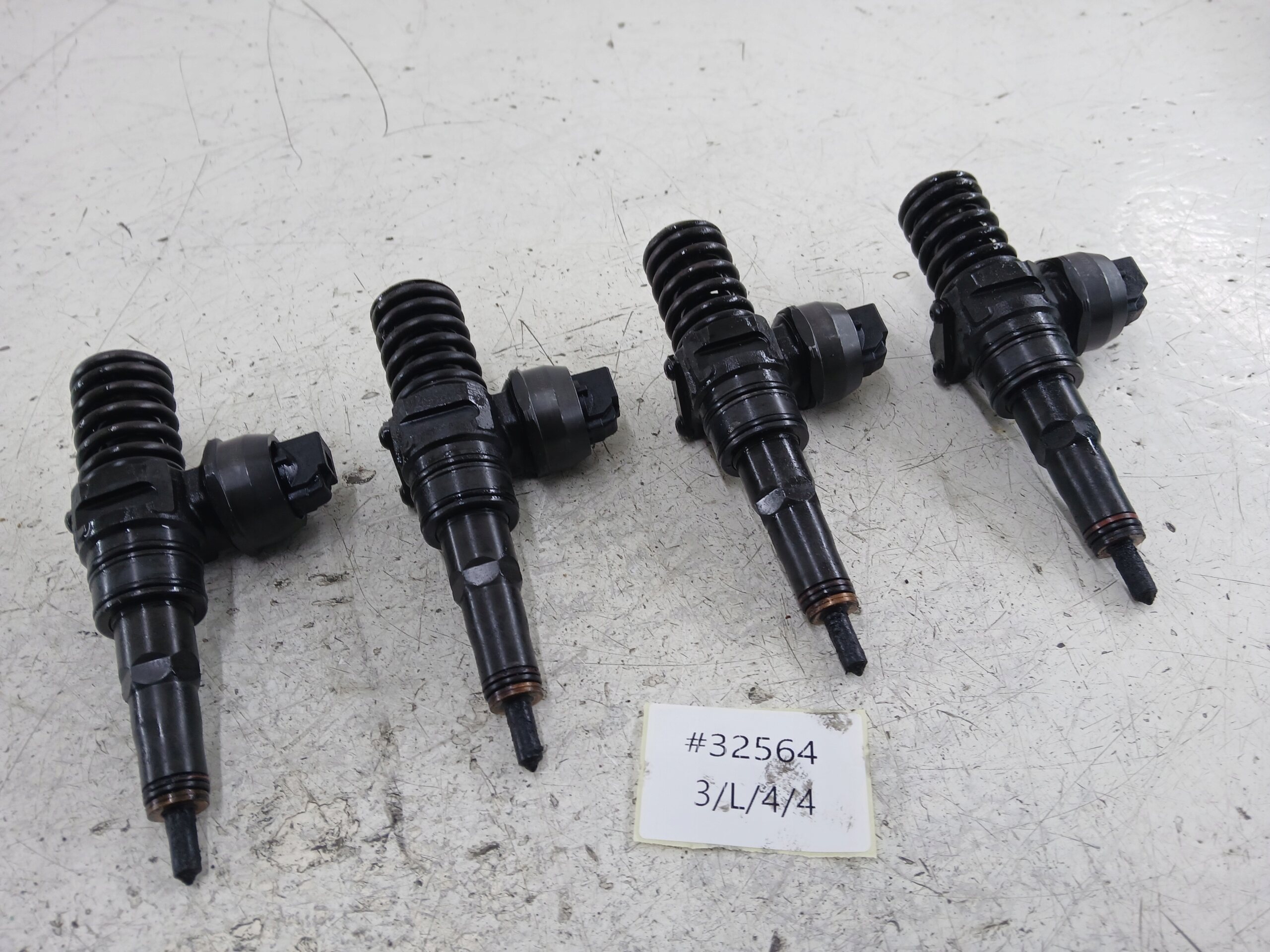Zdjęcie używanej części: POMPOWTRYSK VW AUDI SEAT SKODA 1.9 TDI ASZ 038130073AK