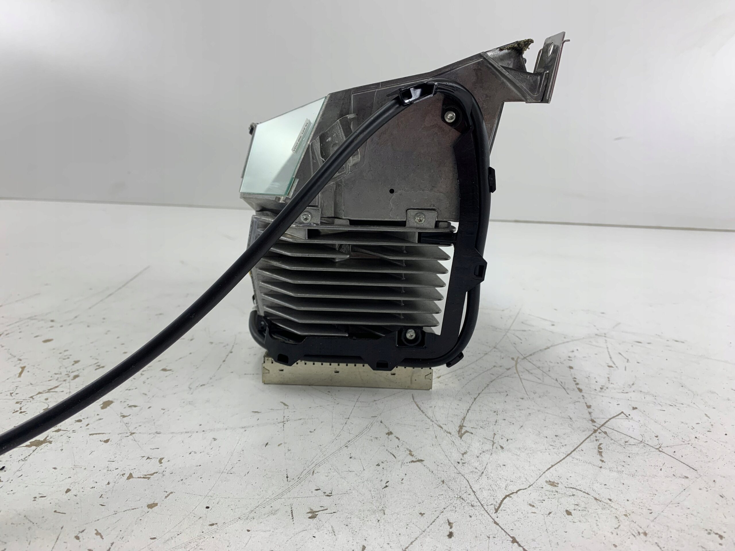Zdjęcie używanej części: BMW E60 E61 HEAD UP WYŚWIETLACZ RZUTNIK 6949088