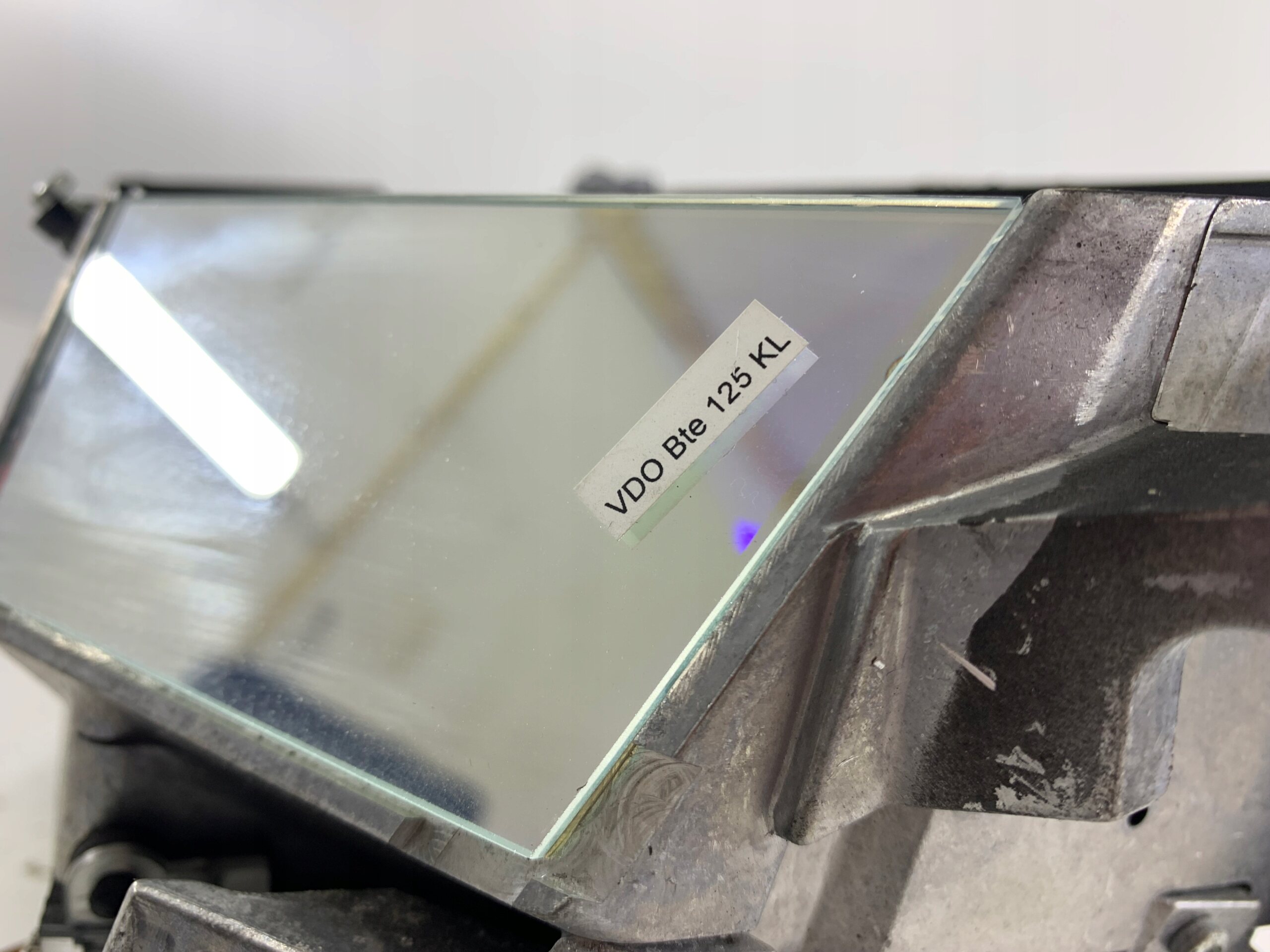 Zdjęcie używanej części: BMW E60 E61 HEAD UP WYŚWIETLACZ RZUTNIK 6949088