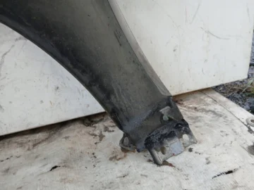 VW PASSAT B5 LIFT BŁOTNIK PRAWY L041 - zdjęcie 2