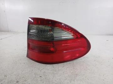 MERCEDES W211 KOMBI LIFT LAMPA PRAWA TYŁ A2118202864 - zdjęcie 4