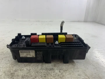 OPEL VECTRA C SKRZYNKA BEZPIECZNIKÓW 13112920