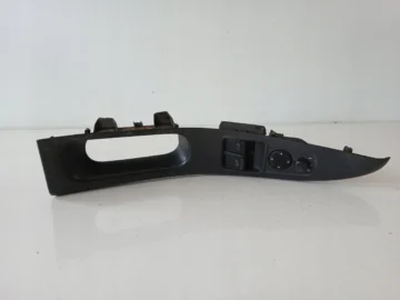 AUDI A3 8L 3D PANEL SZYB LEWY