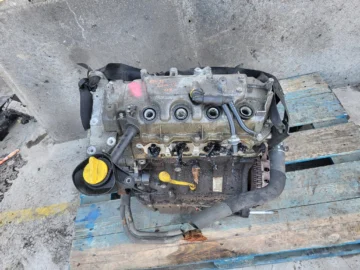 RENAULT CLIO III 1.2 TCE SILNIK 100 KM D4FH784 195 TYS