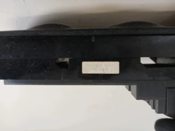 MITSUBISHI CARISMA PANEL SZYB LEWY PRZÓD - zdjęcie 3