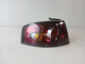 SEAT IBIZA III LAMPA LEWA TYŁ - zdjęcie 4