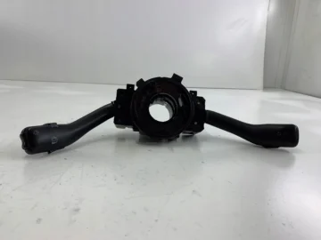 AUDI A3 8L VW GOLF IV PRZEŁĄCZNIK ZESPOLONY 8L0953513