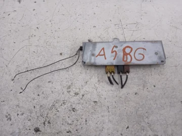 AUDI A4 B6 B7 MODUŁ WZMACNIACZ ANTENOWY 8E9035225B - zdjęcie 2