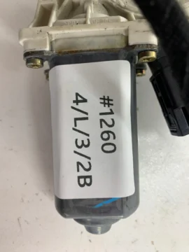MERCEDES W203 SILNICZEK SZYB LEWY PRZÓD A2118201842 - zdjęcie 7