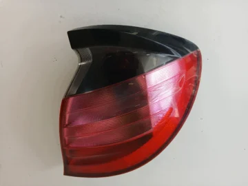 MERCEDES W203 COUPE LAMPA PRAWA TYŁ