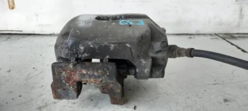 BMW E39 ZACISK HAMULCOWY PRAWY PRZÓD 6022296