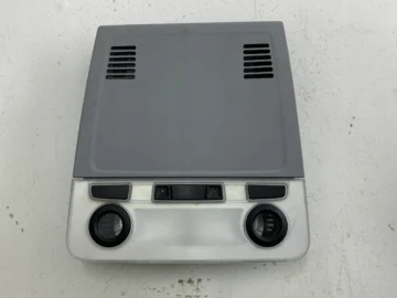 BMW E81 E87 LAMPKA WNĘTRZA OŚWIETLENIE KABINY 9137479