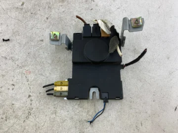 MODUŁ WZMACNIACZ ANTENOWY 8P3035225 AUDI - zdjęcie 2