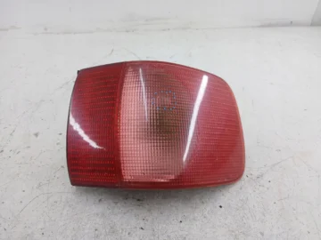AUDI 80 B4 SEDAN LAMPA PRAWA TYŁ