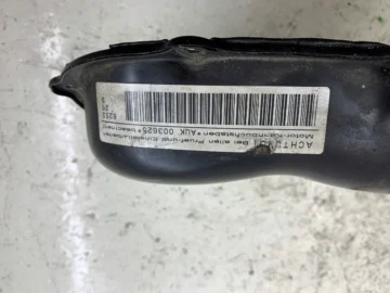 AUDI A6 C6 3.2 V6 FSI OSŁONA ROZRZĄDU PRAWA 06E109286F - zdjęcie 5