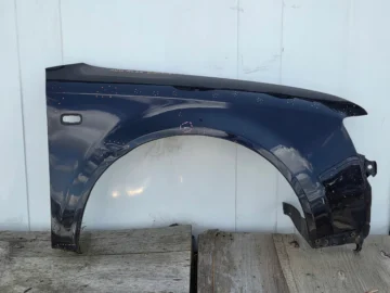 AUDI A4 B6 BŁOTNIK PRAWY CZARNY