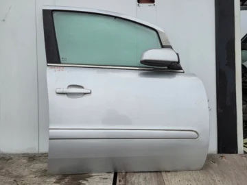 OPEL ZAFIRA B DRZWI PRAWY PRZÓD Z157