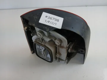 VW POLO 9N LAMPA PRAWA TYŁ - zdjęcie 5