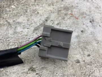 NISSAN PRIMERA P12 LIFT LUSTERKO PRAWE 5 PIN NIEBIESKIE - zdjęcie 4
