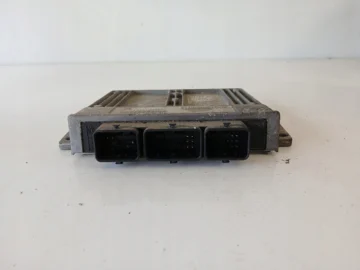 RENAULT LAGUNA II 1.6 STEROWNIK SILNIKA 8200153837