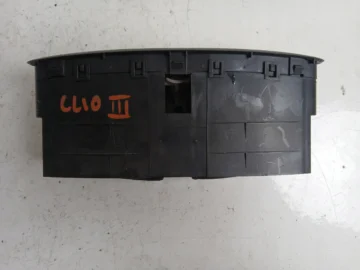 RENAULT CLIO III KRATKA NAWIEWU ŚRODKOWA CZARNA - zdjęcie 3