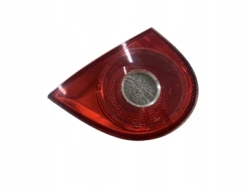 VW GOLF V LAMPA PRAWA TYŁ KLAPA 1K6945094G