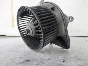 CITROEN XANTIA DMUCHAWA NAWIEWU 841888K