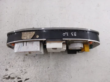 AUDI 80 B4 1.9 TDI LICZNIK ZEGARY 893919033DF - zdjęcie 2