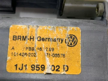 VW GOLF IV LEON I SILNICZEK SZYBY PRAWY PRZÓD 1J1959802D - zdjęcie 3
