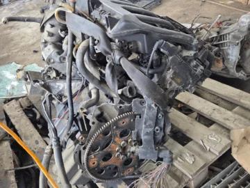 BMW E60 E61 2.5 D SILNIK GOŁY SŁUPEK Z POMPĄ WTRYSKOWĄ 256D2 M57T - zdjęcie 5