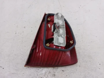SKODA SUPERB I LAMPA LEWA TYŁ SEDAN - zdjęcie 5