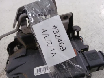 AUDI A6 C5 ZAMEK DRZWI LEWY PRZÓD 4B1837015G - zdjęcie 6
