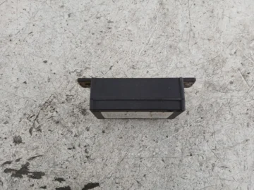 AUDI A3 8L A8 D2 MODUŁ STEROWNIK ALARMU 8L0951173 - zdjęcie 3