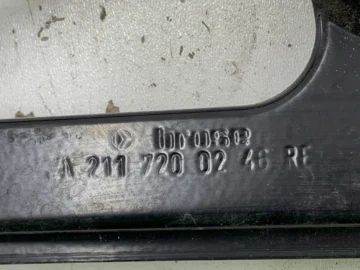 MERCEDES W211 PODNOŚNIK SZYBY PRAWY PRZÓD A2117200246 - zdjęcie 3