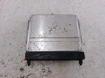 VOLVO S80 I S60 V70 II 2.4 STEROWNIK SILNIKA 08677708A