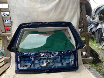 VW GOLF IV KOMBI KLAPA BAGAŻNIKA LD5Q - zdjęcie 3