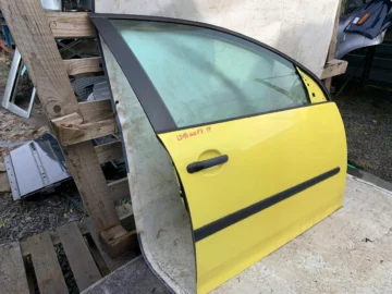 VW GOLF V DRZWI PRAWY PRZÓD LD1B - zdjęcie 6