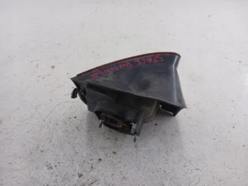 MITSUBISHI SPACE RUNNER LAMPA PRAWA TYŁ - zdjęcie 3