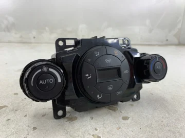 FORD FIESTA MK7 PANEL KLIMATYZACJI 8A6T18C612 - zdjęcie 4