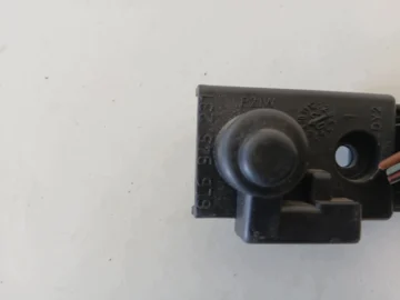 SEAT IBIZA III WKŁAD LAMPY PRAWY TYŁ KLAPA 6L6945231 - zdjęcie 3