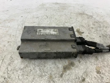 AUDI A4 B6 STEROWNIK MODUŁ PODGRZEWANIA SZYBY PRZÓD 8E0907133E