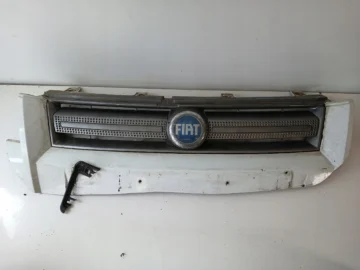 FIAT STILO GRILL ATRAPA CHŁODNICY BIAŁA