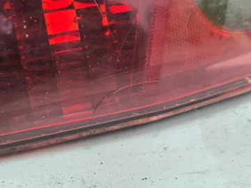 PEUGEOT 407 LAMPA PRAWA TYŁ SEDAN - zdjęcie 4