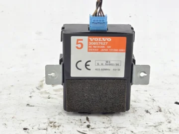 VOLVO V40 S40 I MODUŁ STEROWNIK ZAMKA CENTRALNEGO 30857627 - zdjęcie 3