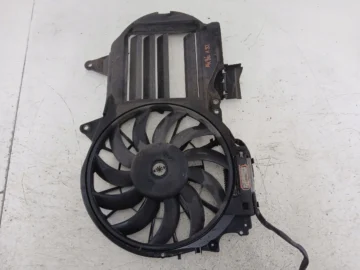 AUDI A4 B6 1.8 T WENTYLATOR CHŁODNICY 8E0121205S