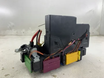 MERCEDES W212 MODUŁ SAM BSI SKRZYNKA BEZPIECZNIKÓW 2129004001 - zdjęcie 4