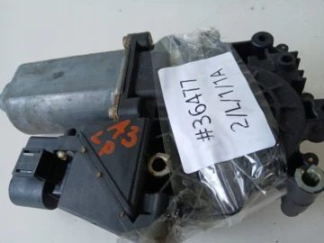 AUDI A6 C5 A3 8L SILNICZEK SZYBY LEWY PRZÓD 114181-101 - zdjęcie 5